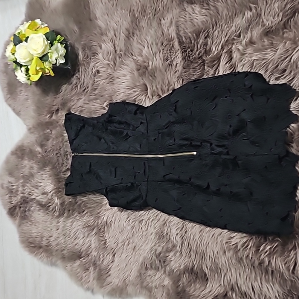 Beautiful Black Sleveless Flower Pattern Dress - image 3